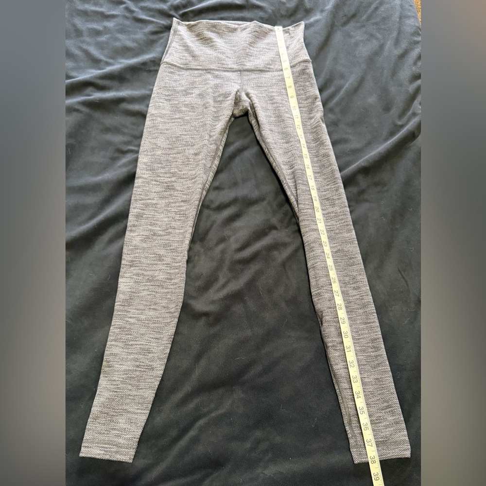 Size 6 Lululemon t Under High Waist Leggings Like New Perfect Thicker Material!